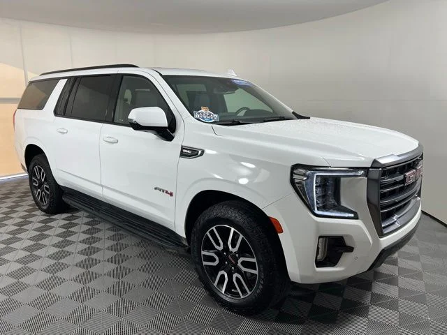 2023 GMC Yukon 4WD AT4's photo