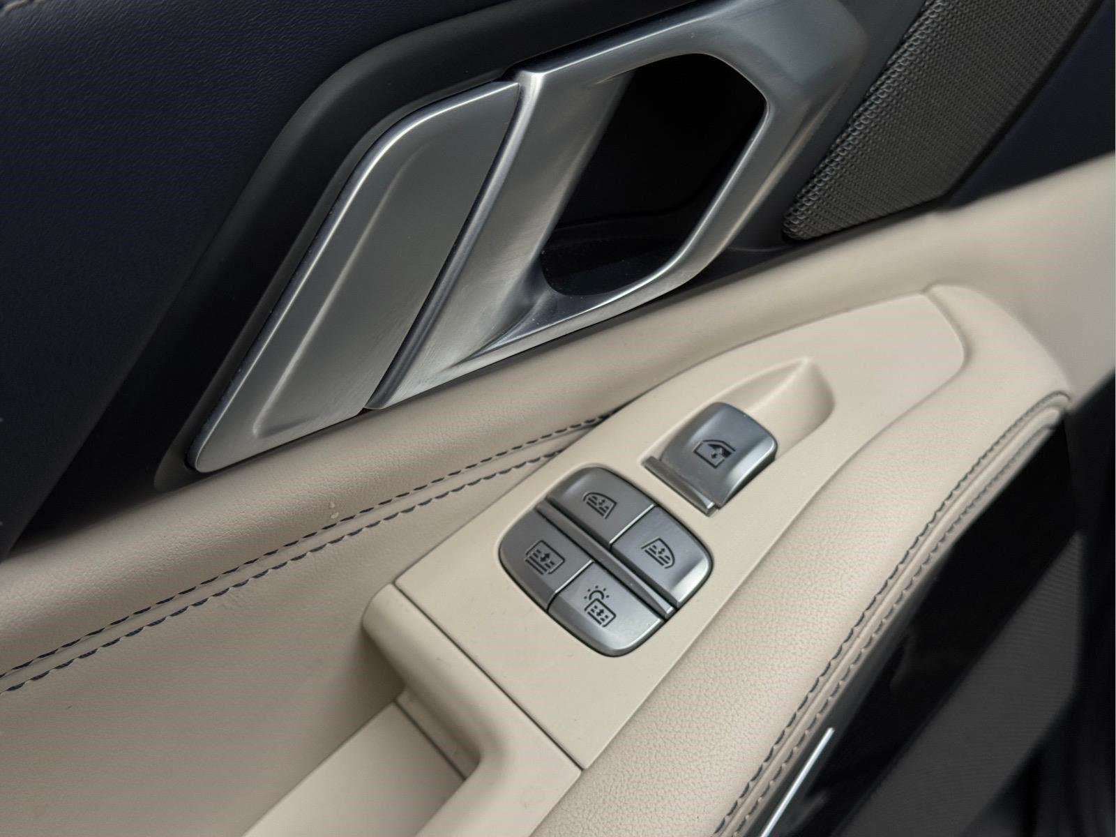 Used 2020 Arctic Gray Metallic BMW xDrive40i image 15