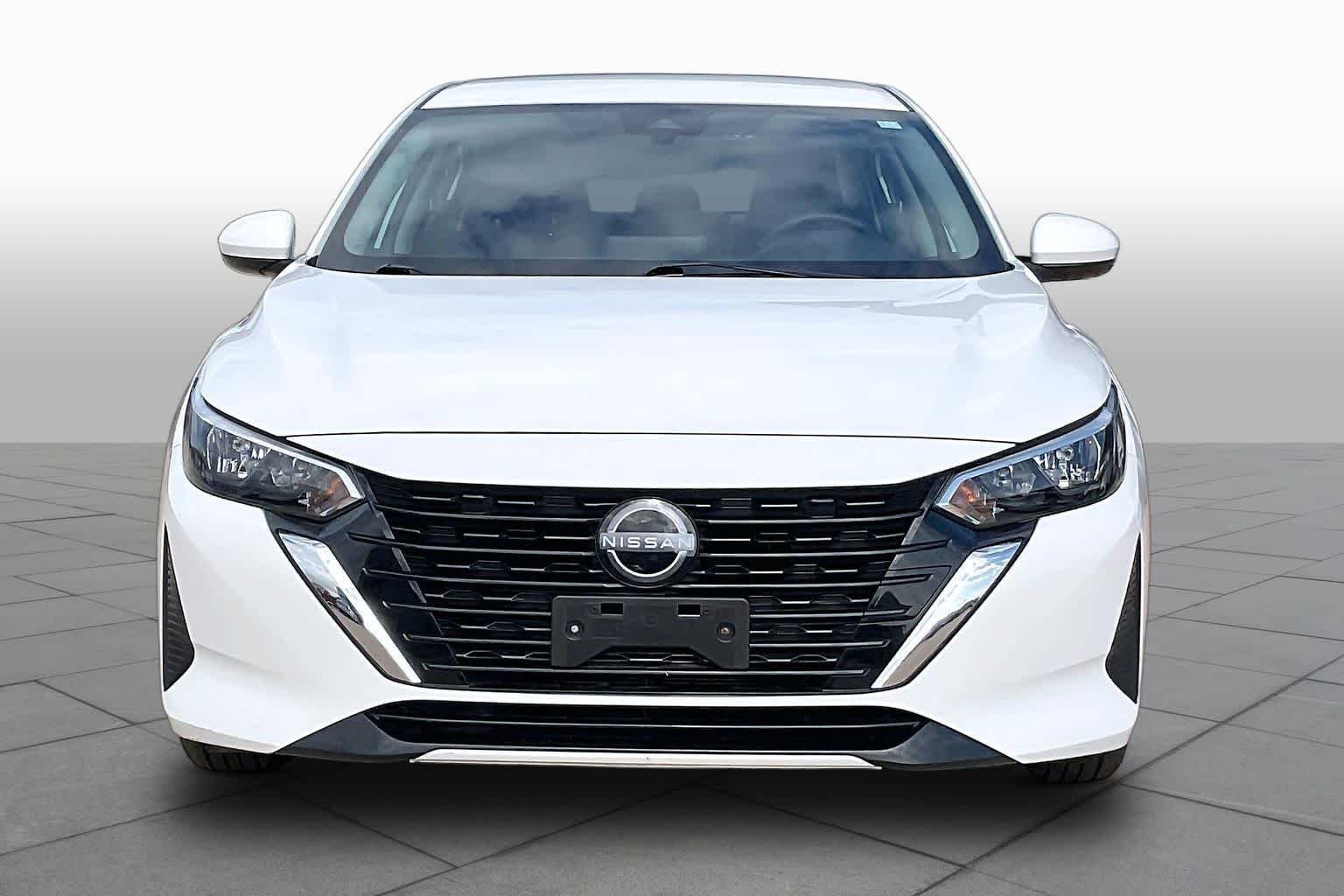 Used 2025 Fresh Powder Nissan SV image 5