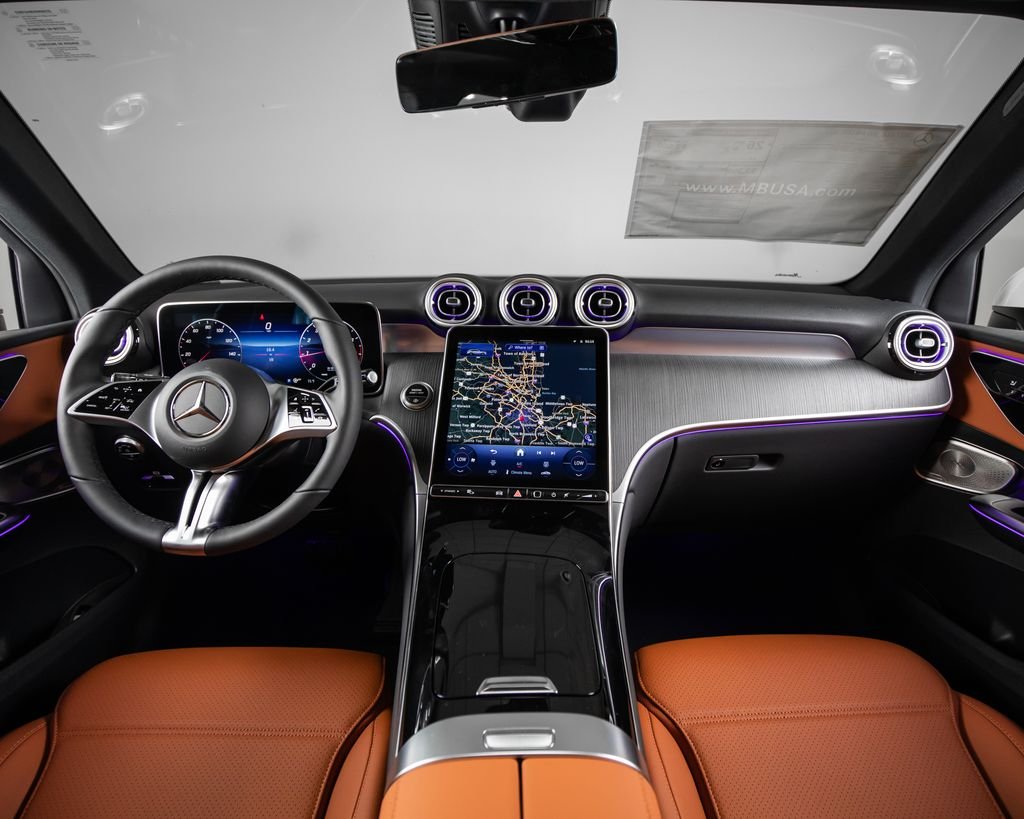 New 2027 Polar White Mercedes-Benz GLC 300 image 7