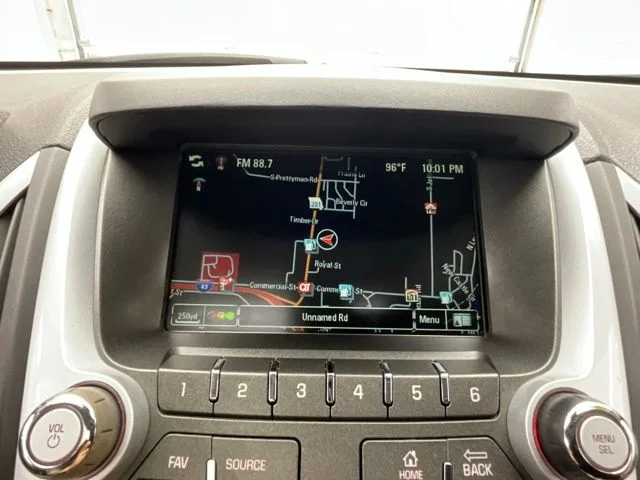 Used 2016 White GMC SLE-2 image 12