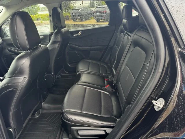 Used 2022  Ford SEL image 13