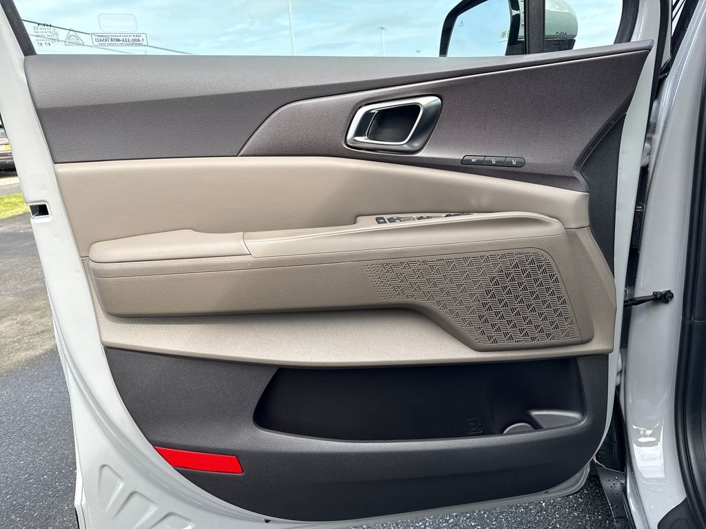 New 2026 Ceramic Silver Kia EX image 19