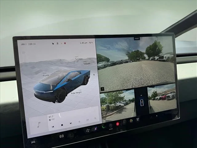 Used 2024  Tesla Base image 22