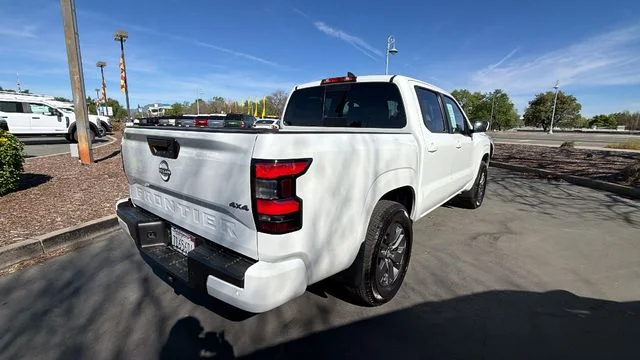 Used 2025 White Nissan SV image 4