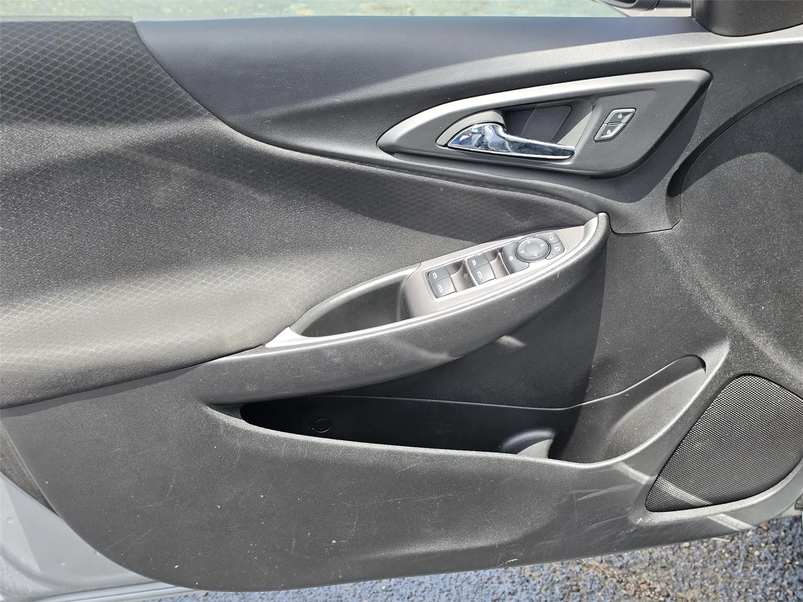Used 2024 Sterling Gray Metallic Chevrolet LT image 17