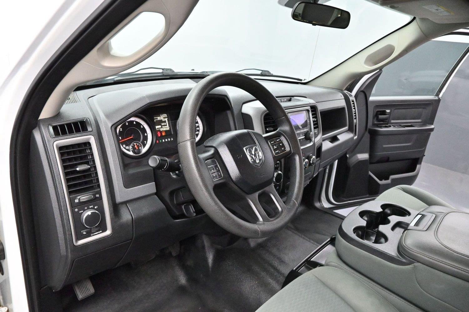 Used 2015 Bright White Clearcoat Ram Tradesman image 12