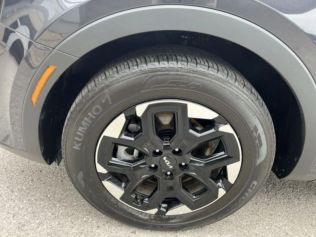 Used 2025 Gray Kia S image 10