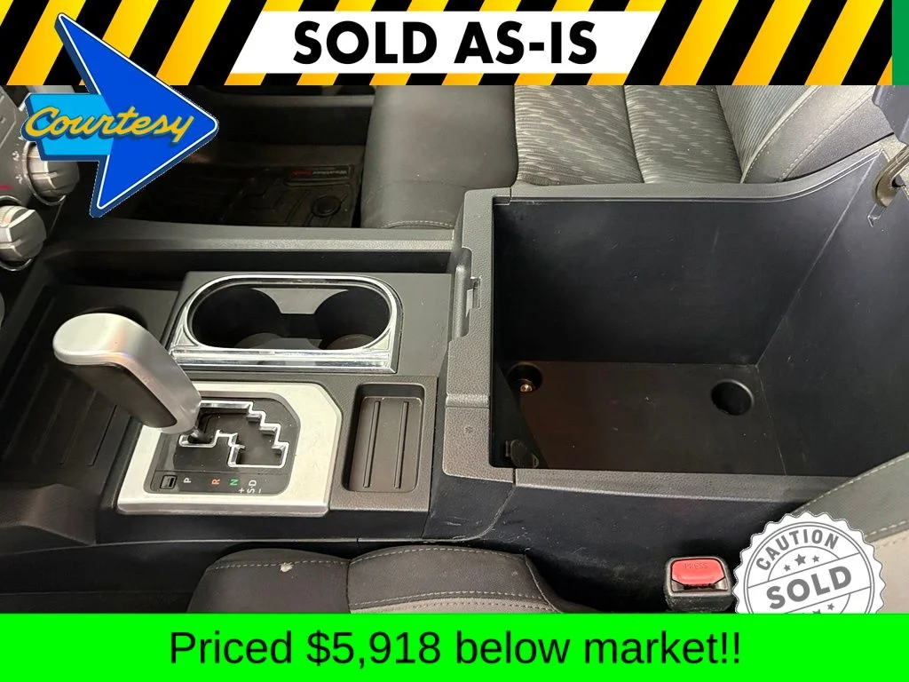 Used 2018 Blue Toyota SR5 image 30