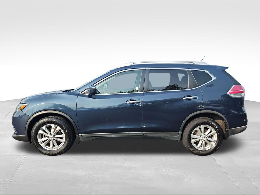 Used 2016 Blue Nissan SV image 2