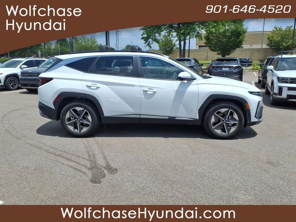 New 2026 White Hyundai SEL FWD image 6
