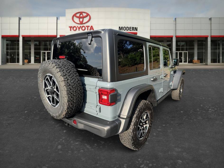 Used 2024 Anvil Clear Coat Jeep Rubicon image 5