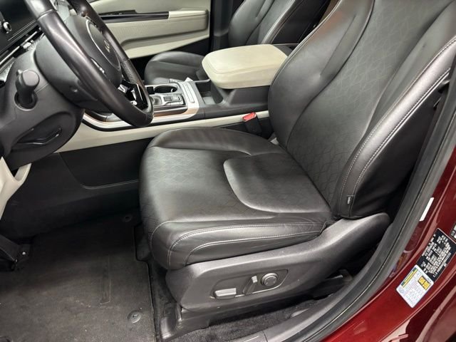 2024 Kia Carnival LX Seat Pkg - Photo 17