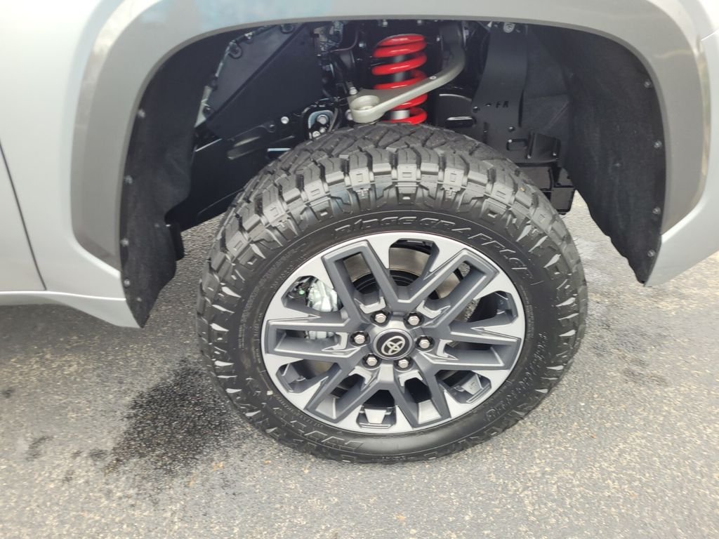 2026 Toyota Tundra Limited - Photo 15