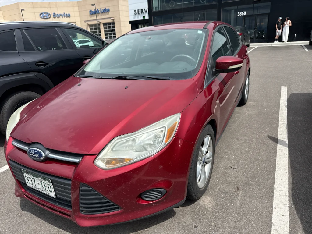 Used 2014 Ruby Red Tinted Clearcoat Ford SE image 8