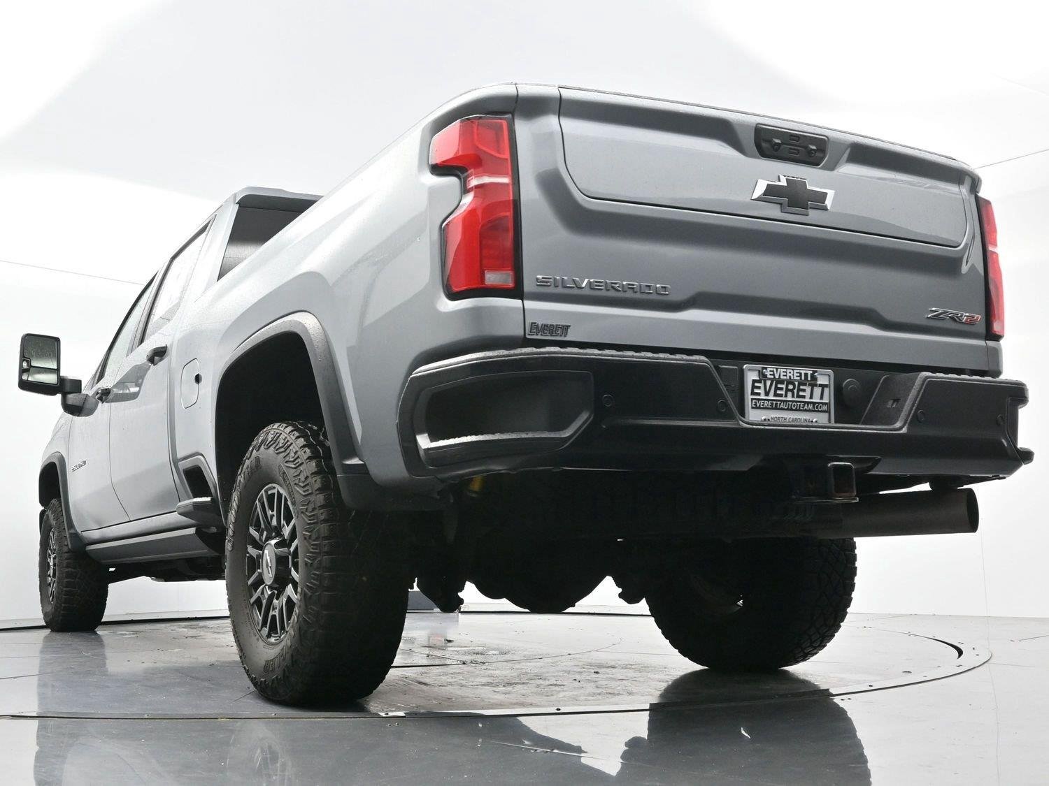 Used 2024 Sterling Gray Metallic Chevrolet ZR2 image 49