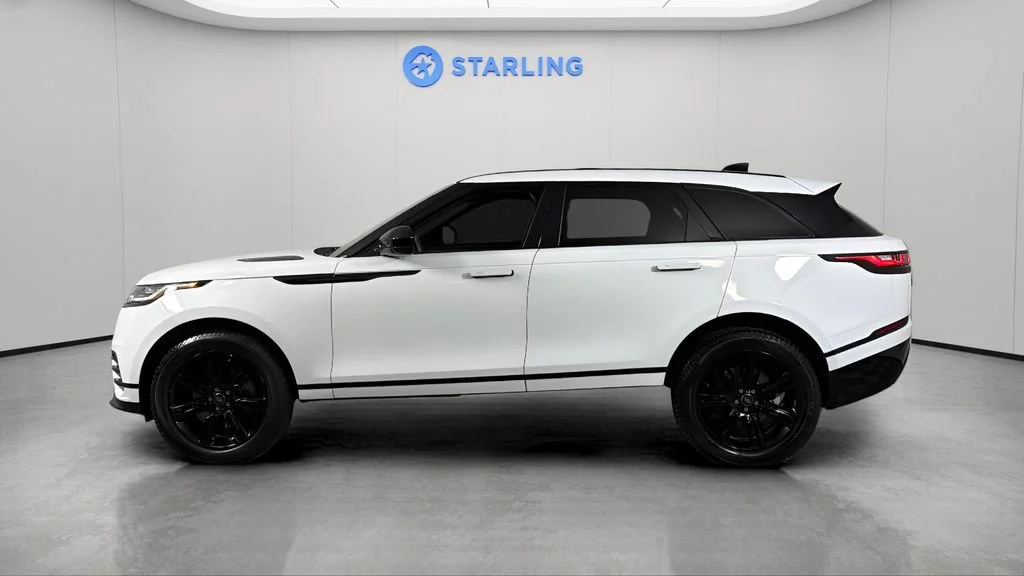 Used 2023 White Land Rover R-Dynamic S image 10