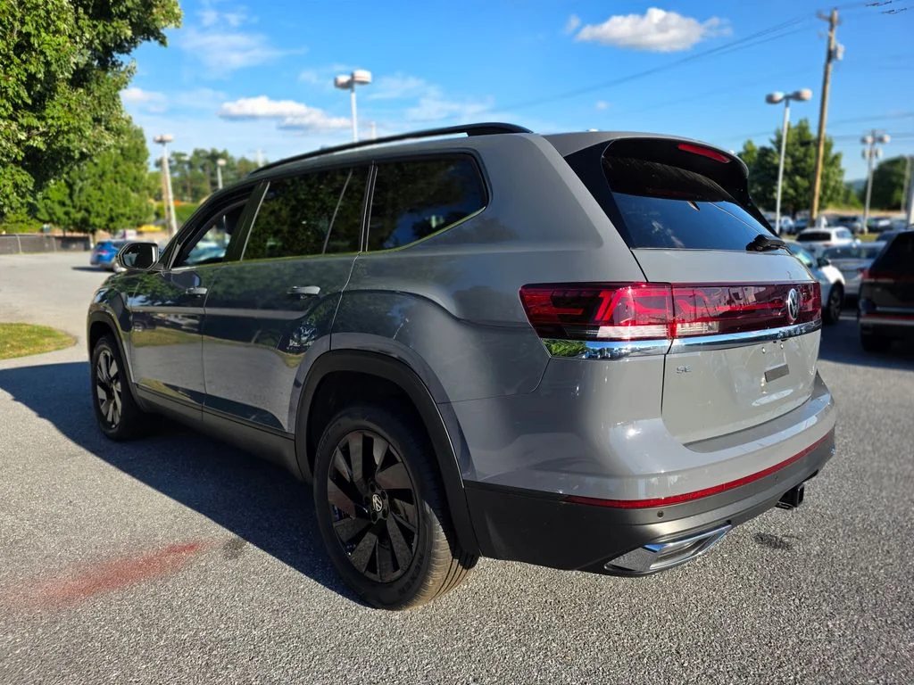 New 2026 Pure Gray Volkswagen 2.0T SE w/Technology image 5