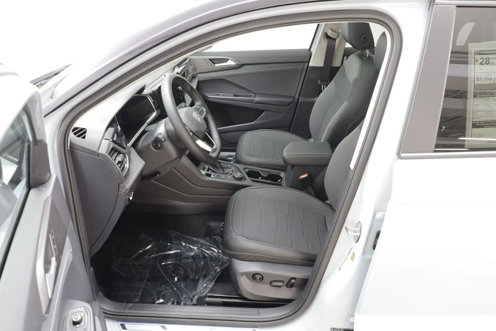 New 2026 Grey Volkswagen 1.5T SE Black image 7