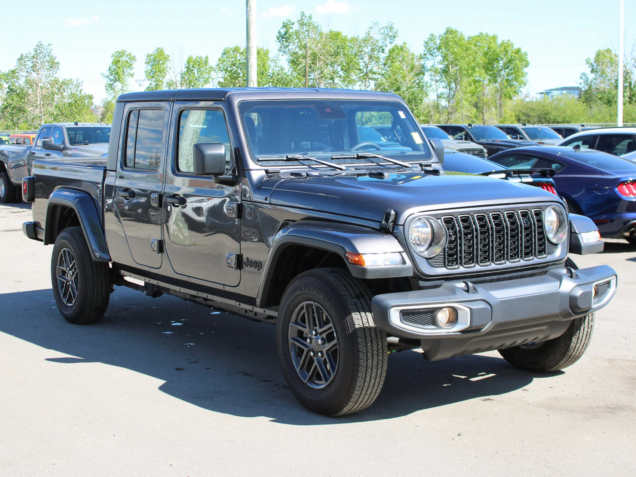 Certified Used 2024 Grey Jeep Sport S * V6 | Heated Seats | Adaptive Cruise | Apple CarPlay | Backup Camera image 9