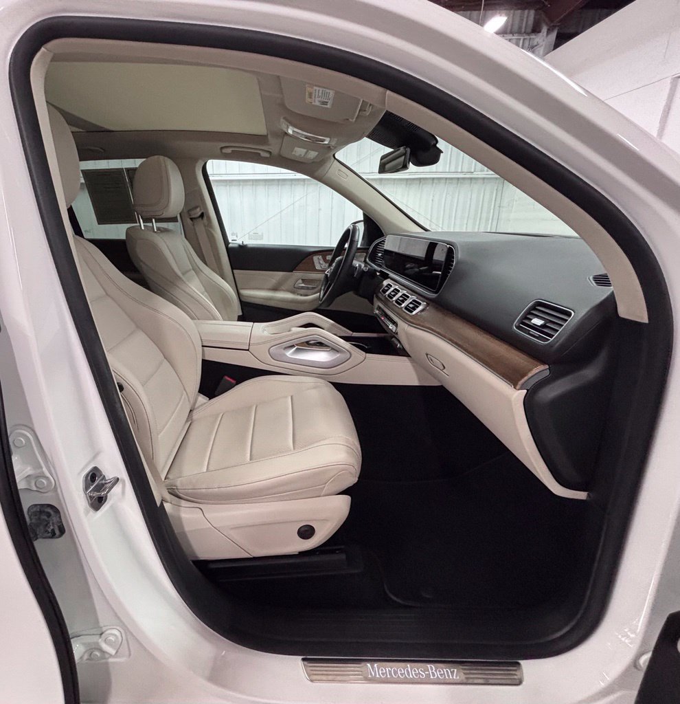 Used 2024 White Mercedes-Benz GLE 450 image 18