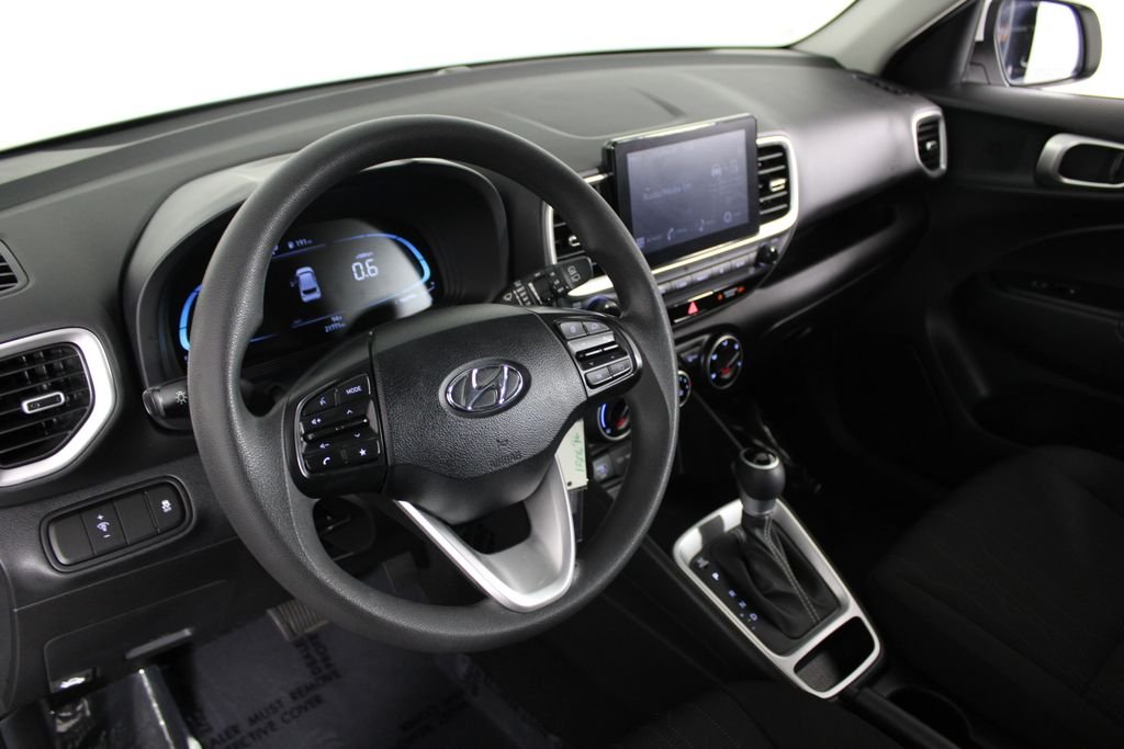 Certified Used 2024 White Hyundai SE image 18