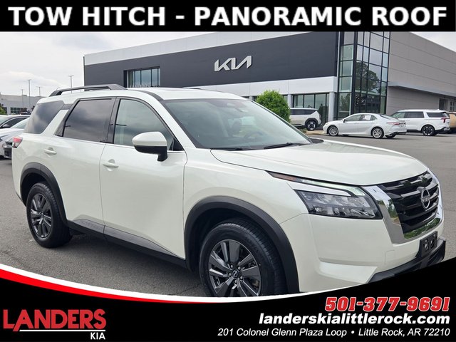 2024 Nissan Pathfinder SV