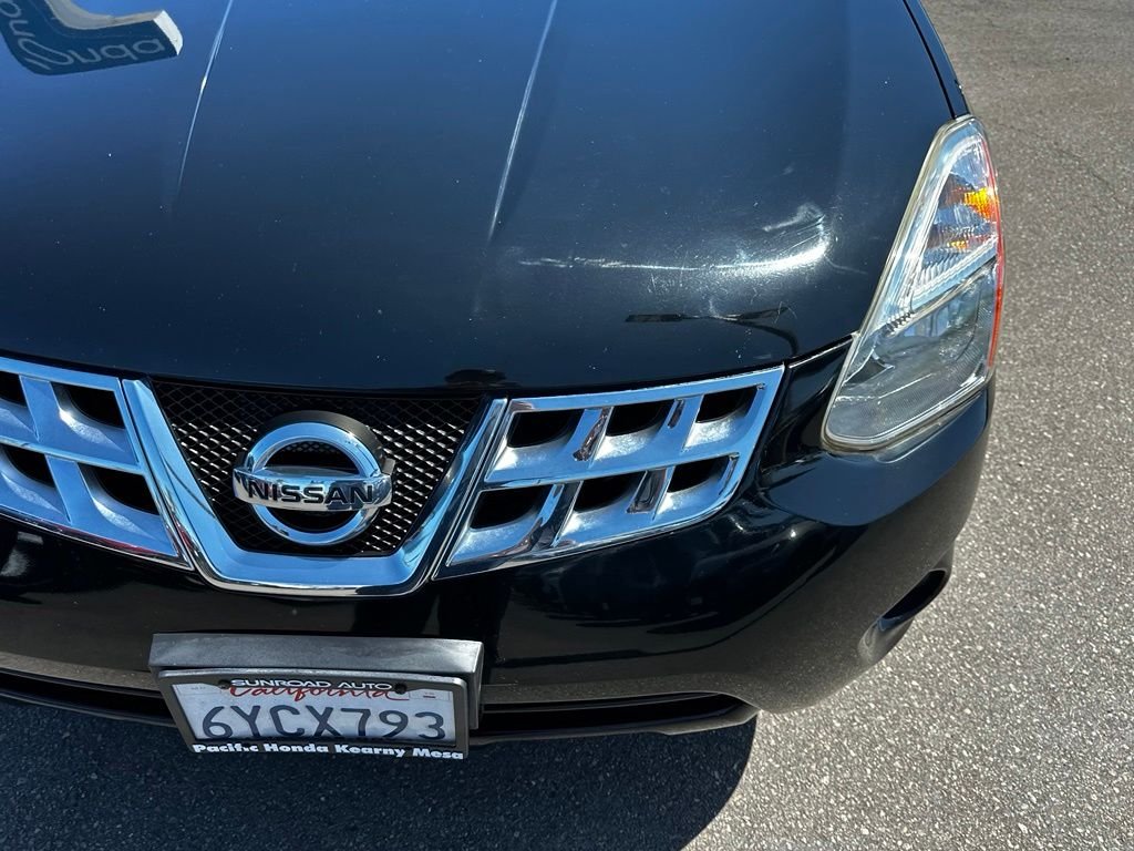 Used 2012 Black Nissan S image 5