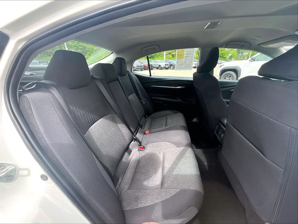Used 2025 White Toyota SE image 16