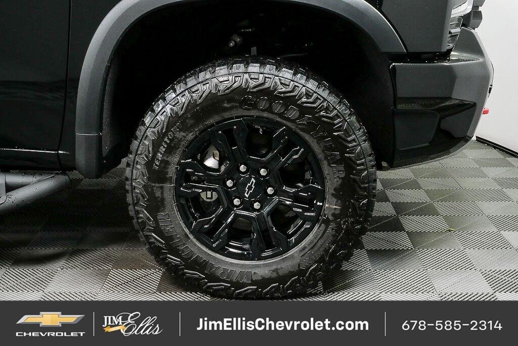 New 2026 Black Chevrolet ZR2 image 39