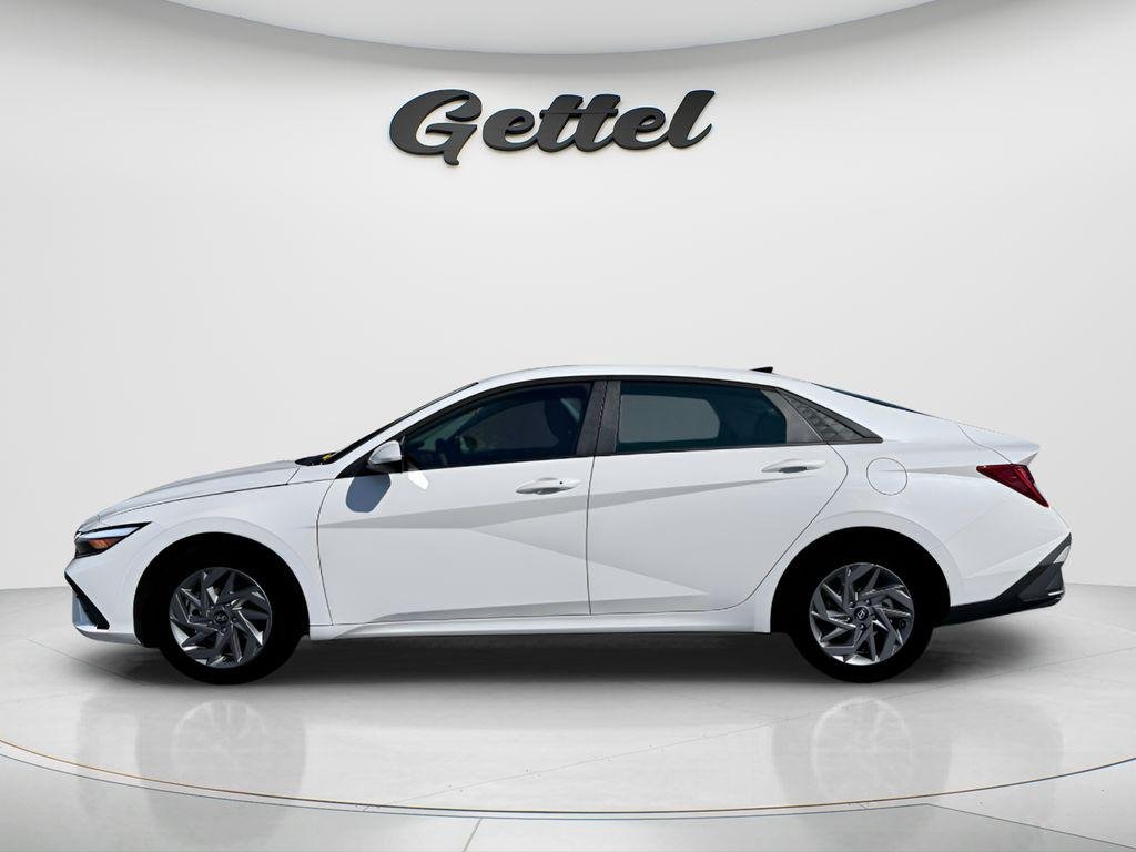 New 2026 White Hyundai Blue image 12