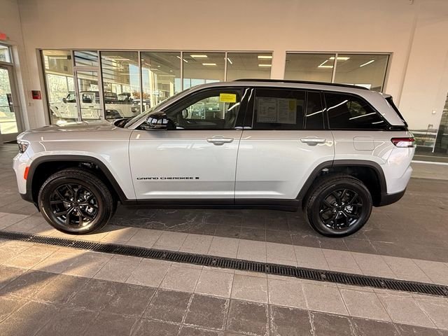 2025 Jeep Grand Cherokee Altitude - Photo 6