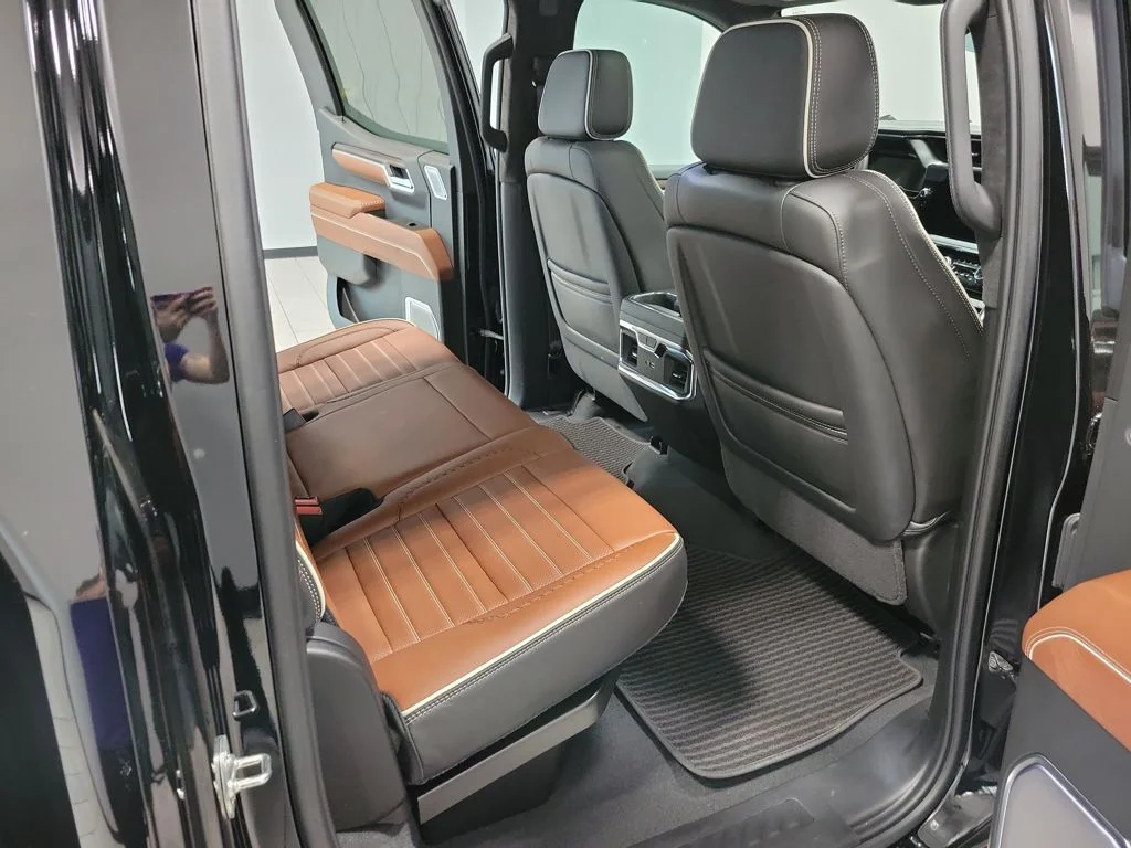 Used 2025 Black GMC Denali Ultimate image 17