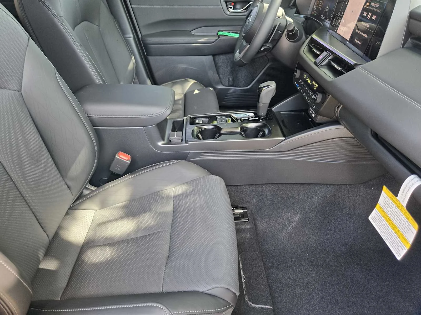 New 2026 MAGNETITE GRAY METALLIC Subaru Touring image 9
