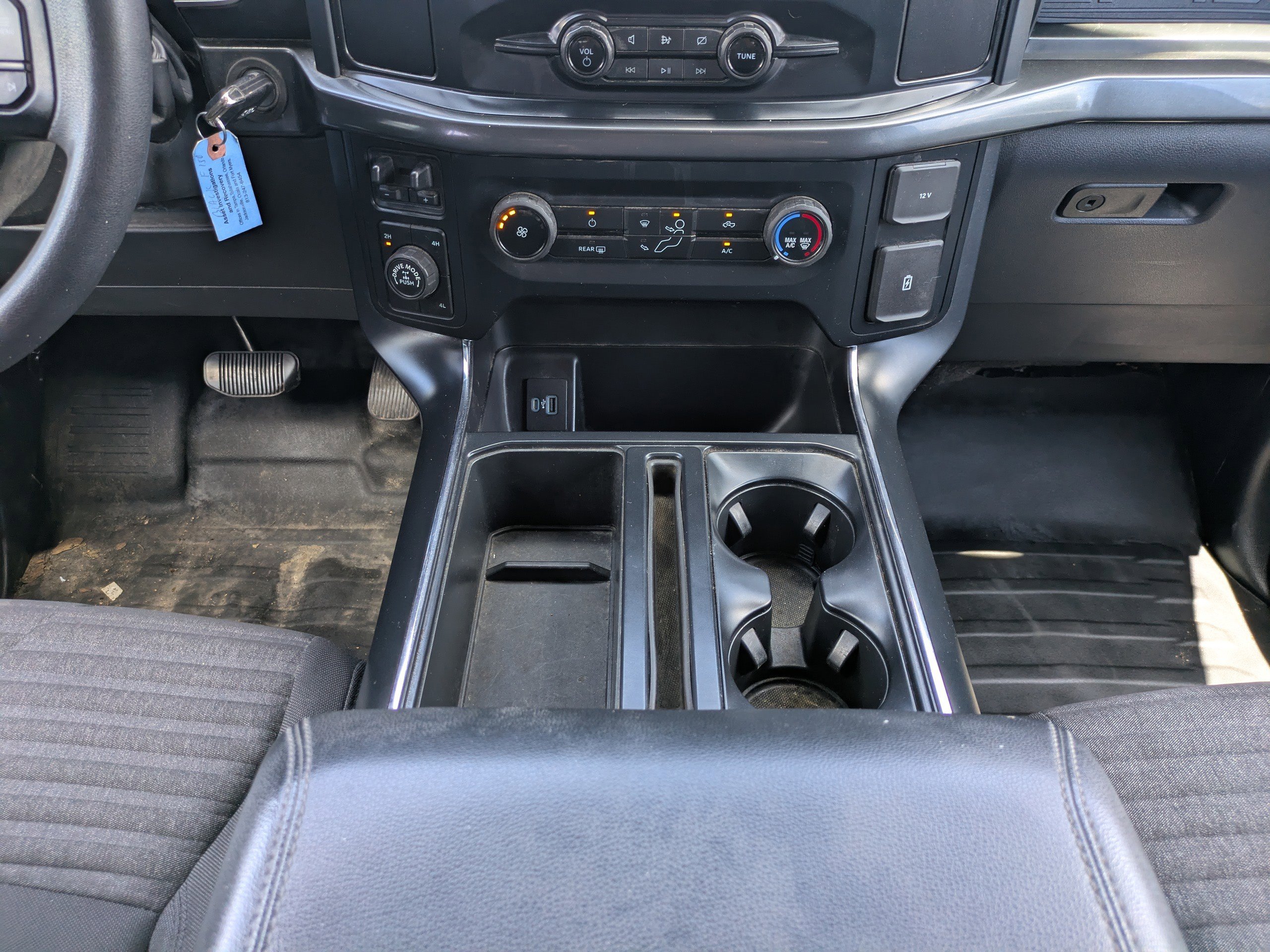 Used 2022  Ford  image 18