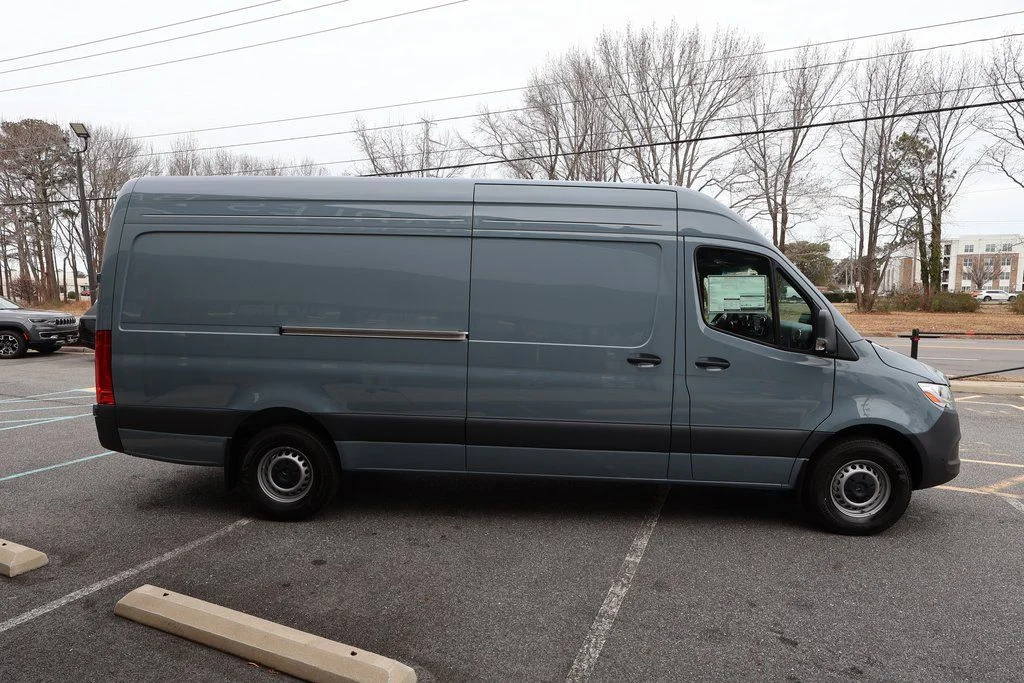 New 2026 Gray Mercedes-Benz Cargo 170 WB image 5