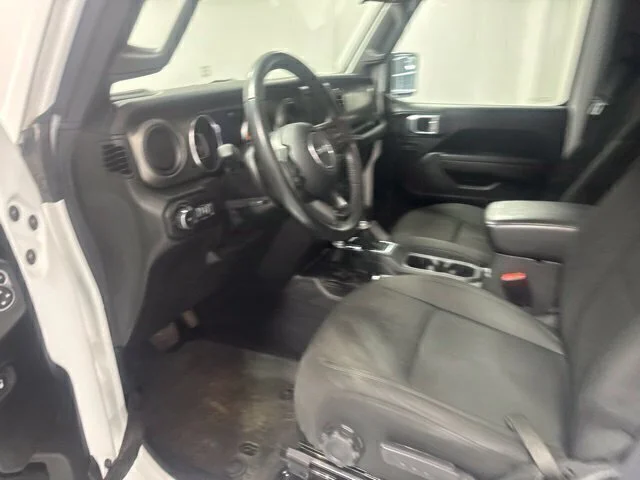 Used 2022 White Jeep Willys image 13