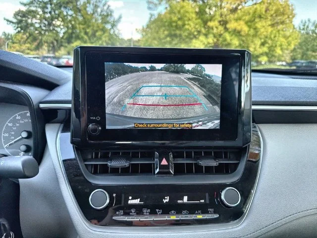 Used 2024  Toyota L image 17