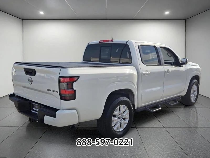 Used 2022 Glacier White NISSAN SV image 5