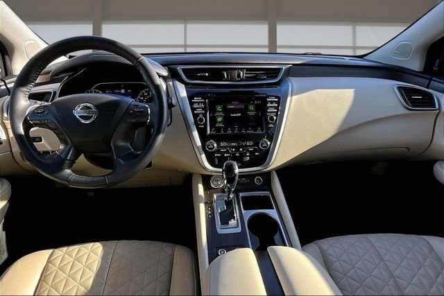 Used 2021 Red Nissan Platinum image 16