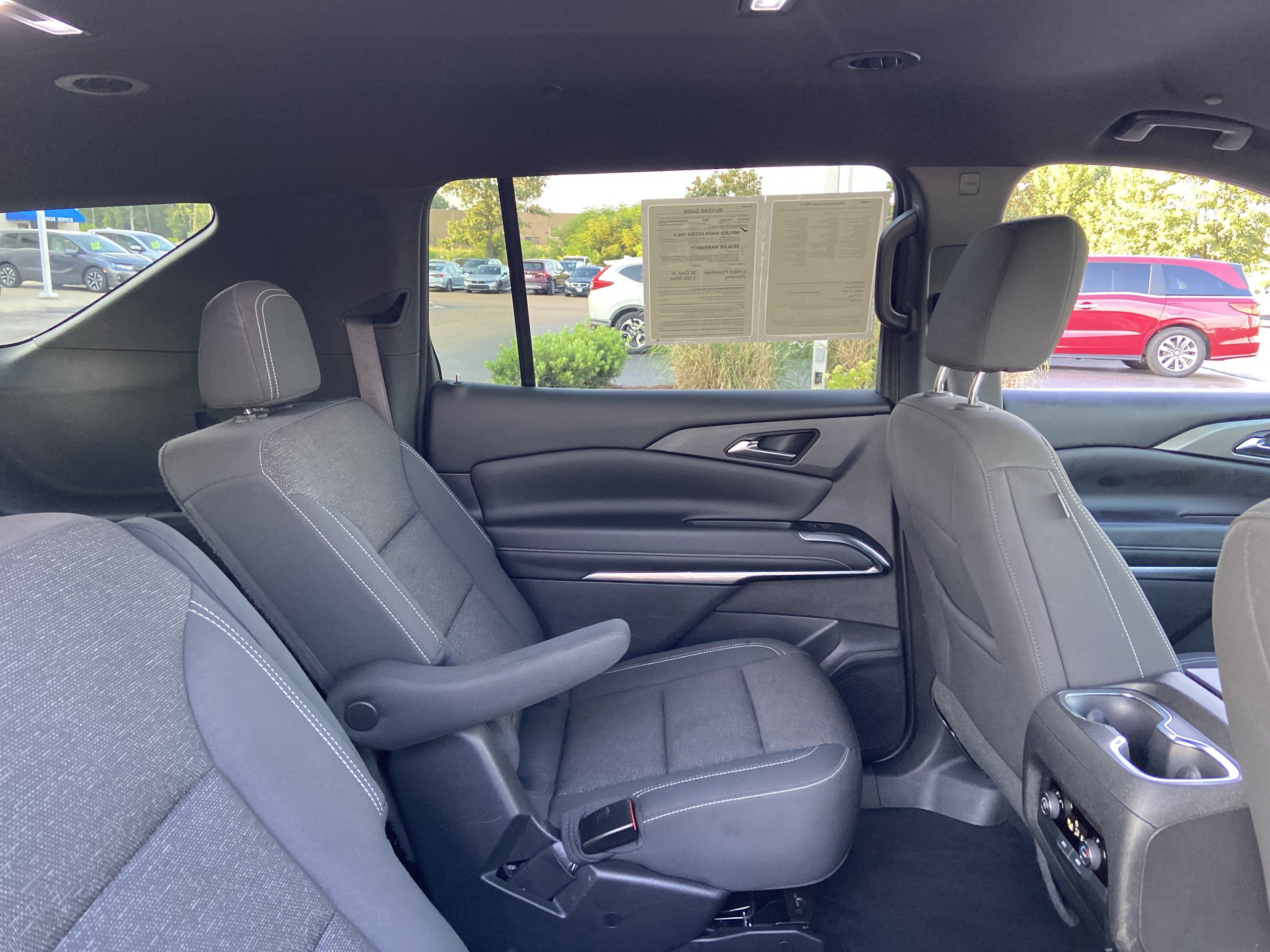 Used 2024 Summit White Chevrolet FWD LT image 21