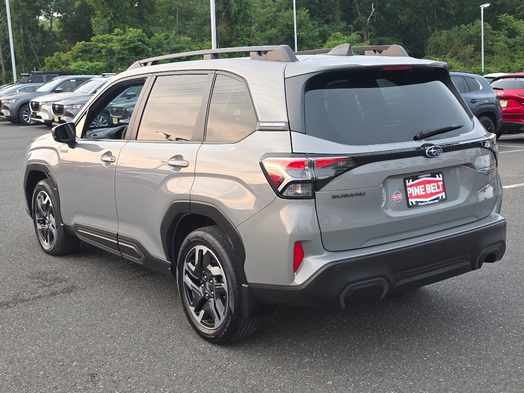 Used 2025 River Rock Pearl Subaru Limited image 13