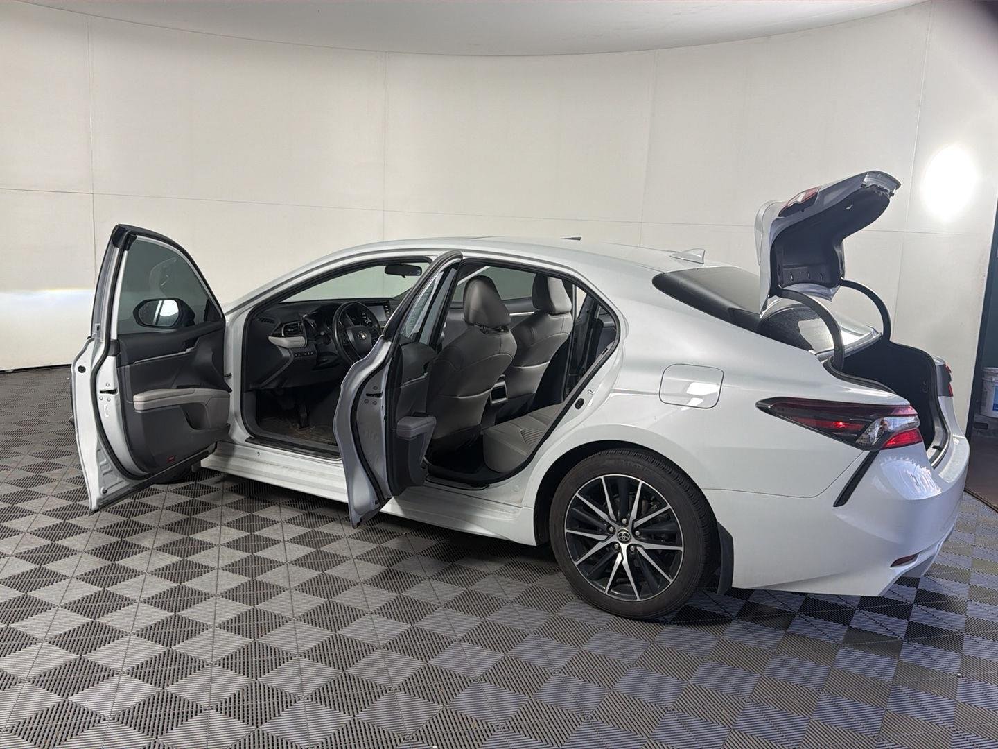 Used 2023 Ice Edge Toyota SE image 33