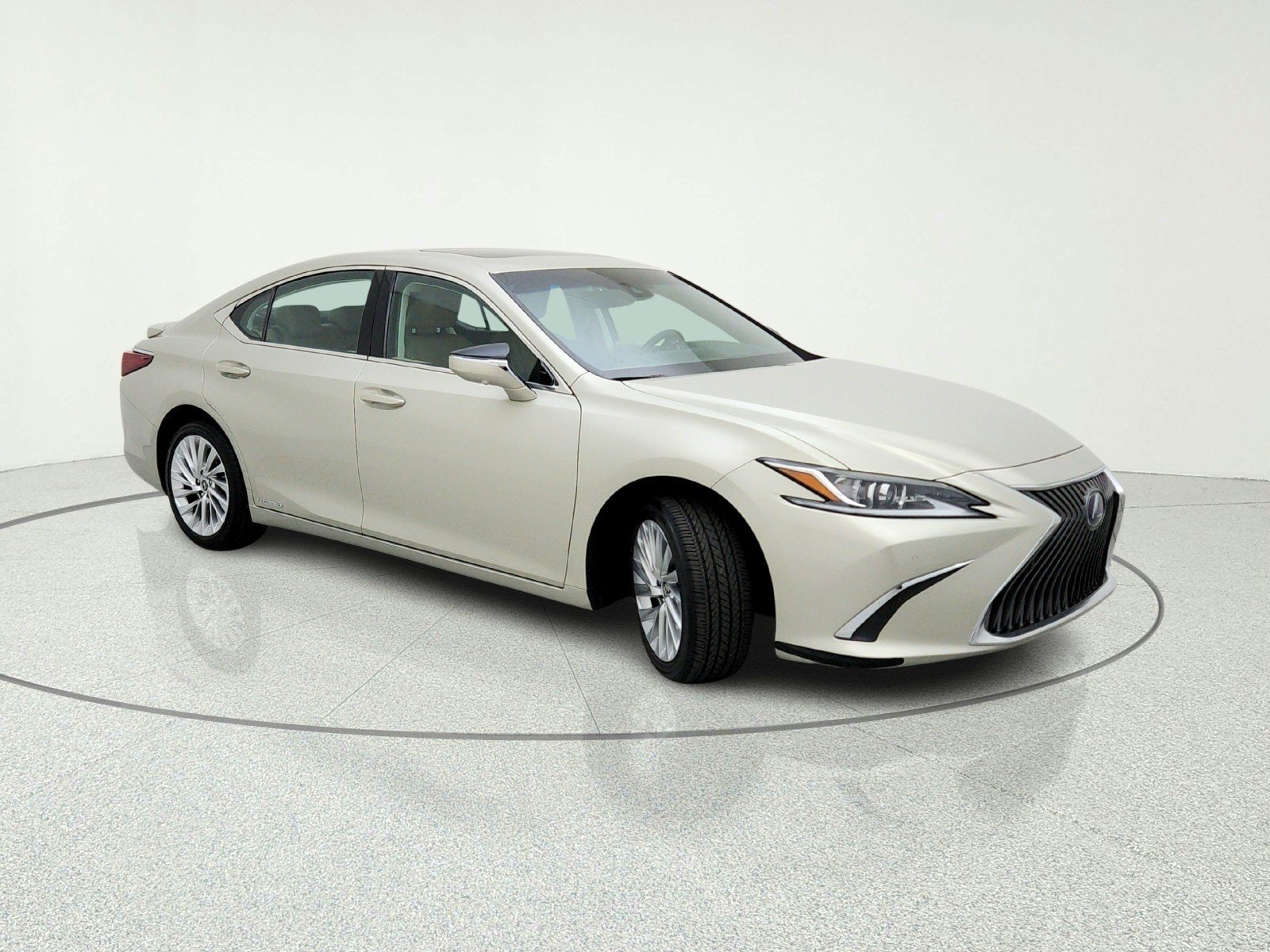 Used 2019 MOONBEAM BEIGE Lexus ES 300h Luxury image 5