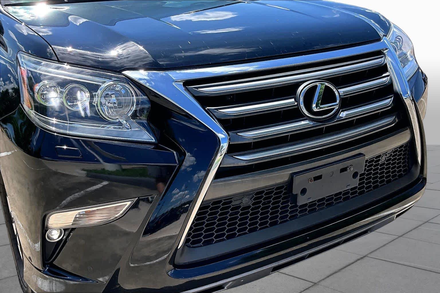 Used 2017 Black Onyx Lexus Luxury image 29