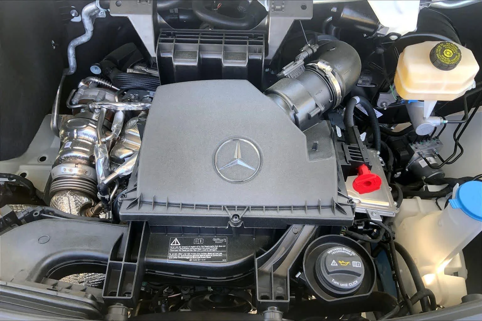New 2025 Arctic White Mercedes-Benz  image 17