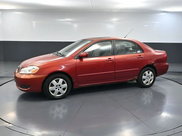 Used 2005 Red Toyota LE image 9