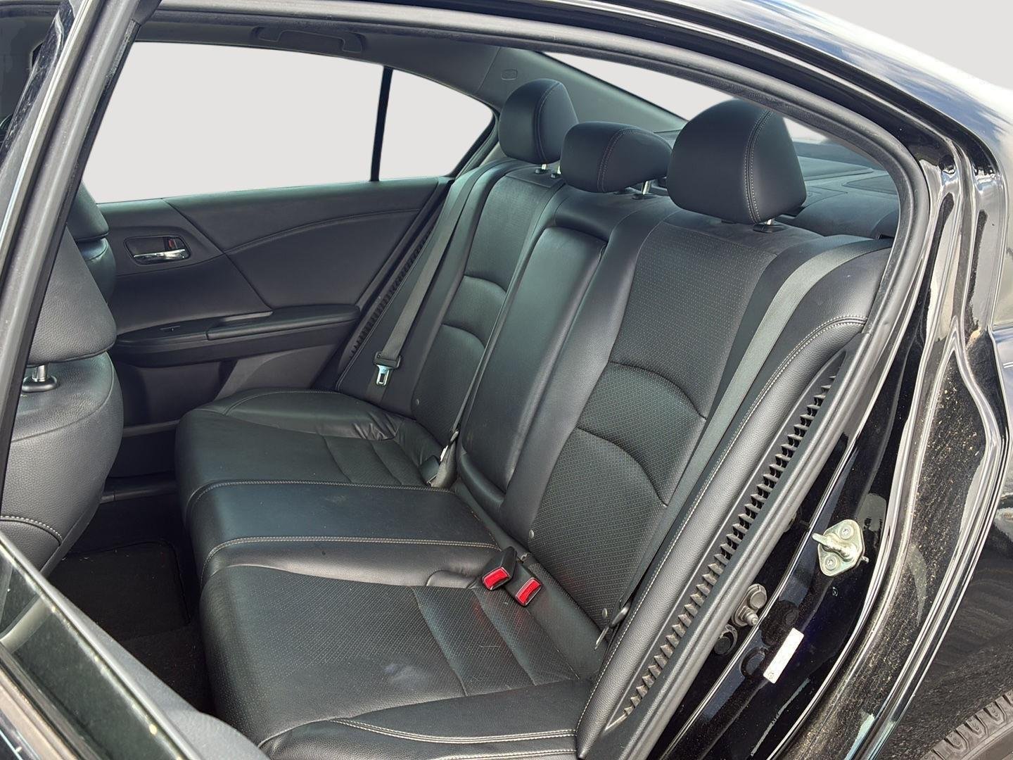 Used 2014 Crystal Black Pearl Honda EX-L image 5