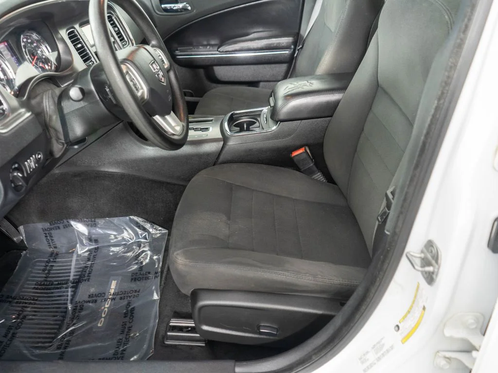 Used 2014 White Dodge SE image 10