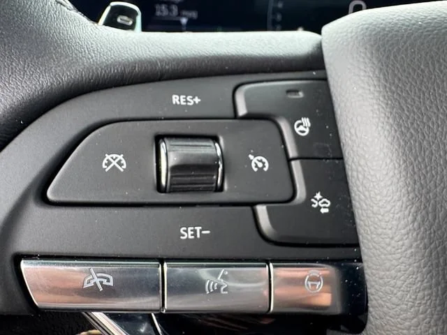 Used 2025 Summit White Cadillac Premium Luxury image 7